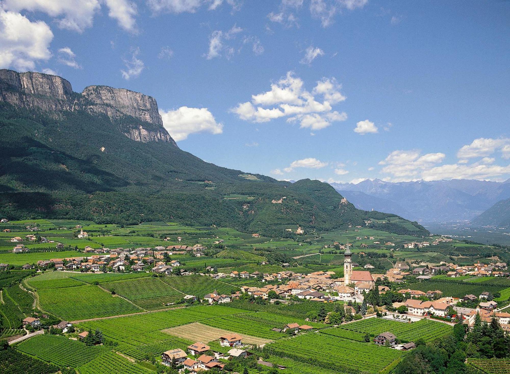 Hotel St. Justina Hof Appiano Sulla Strada Del Vino Zewnętrze zdjęcie
