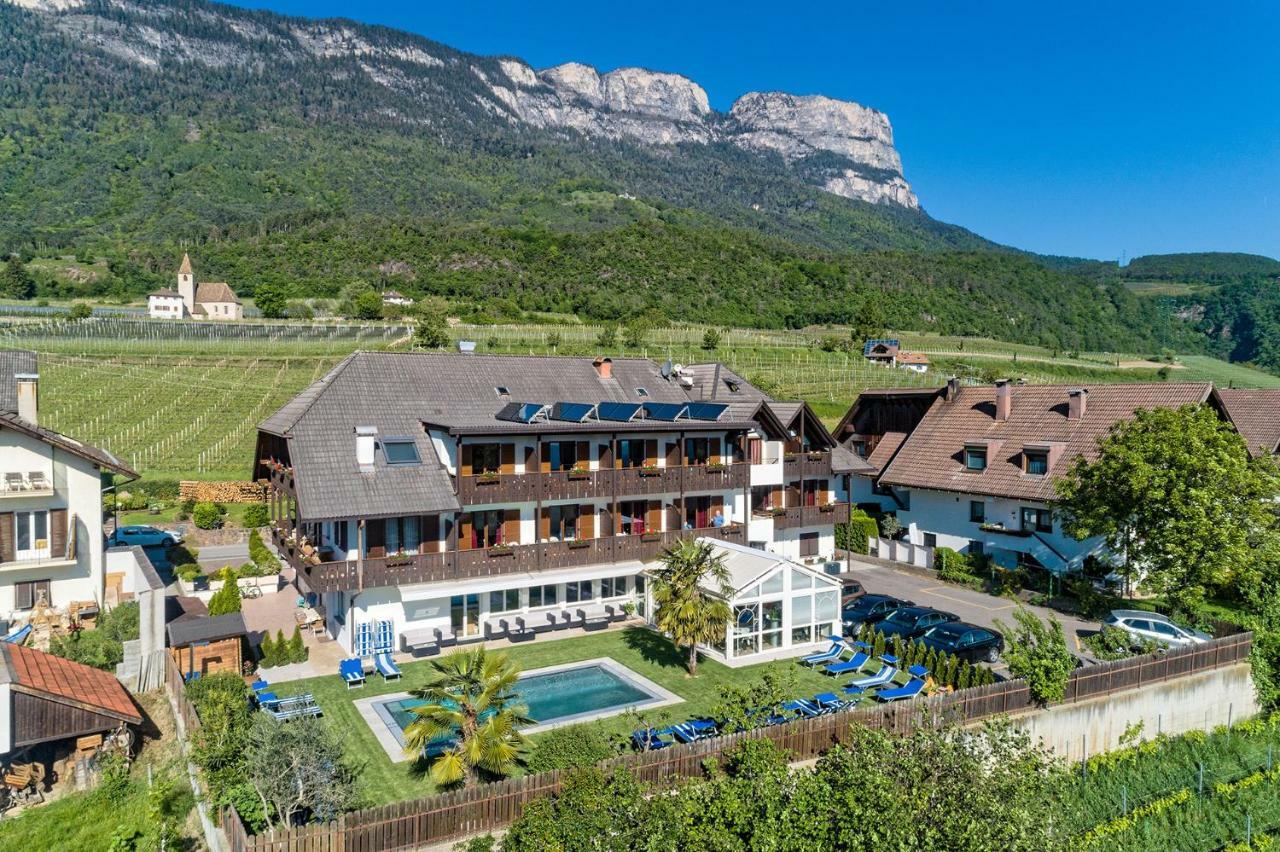 Hotel St. Justina Hof Appiano Sulla Strada Del Vino Zewnętrze zdjęcie